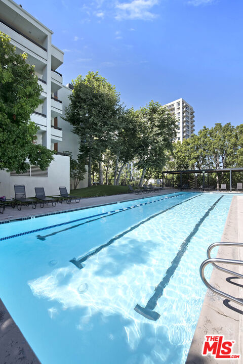 2132 Century Park Ln Unit: 104