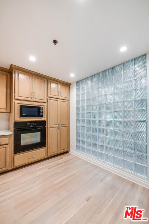 2132 Century Park Ln Unit: 104