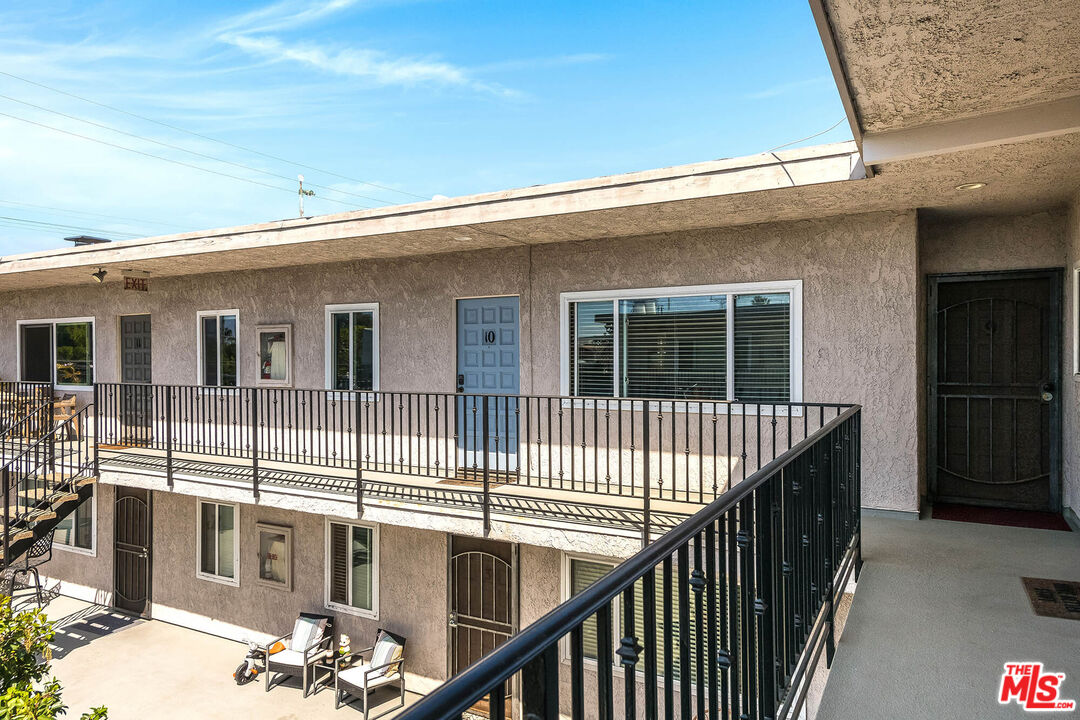 445 Washington Blvd Unit: 10