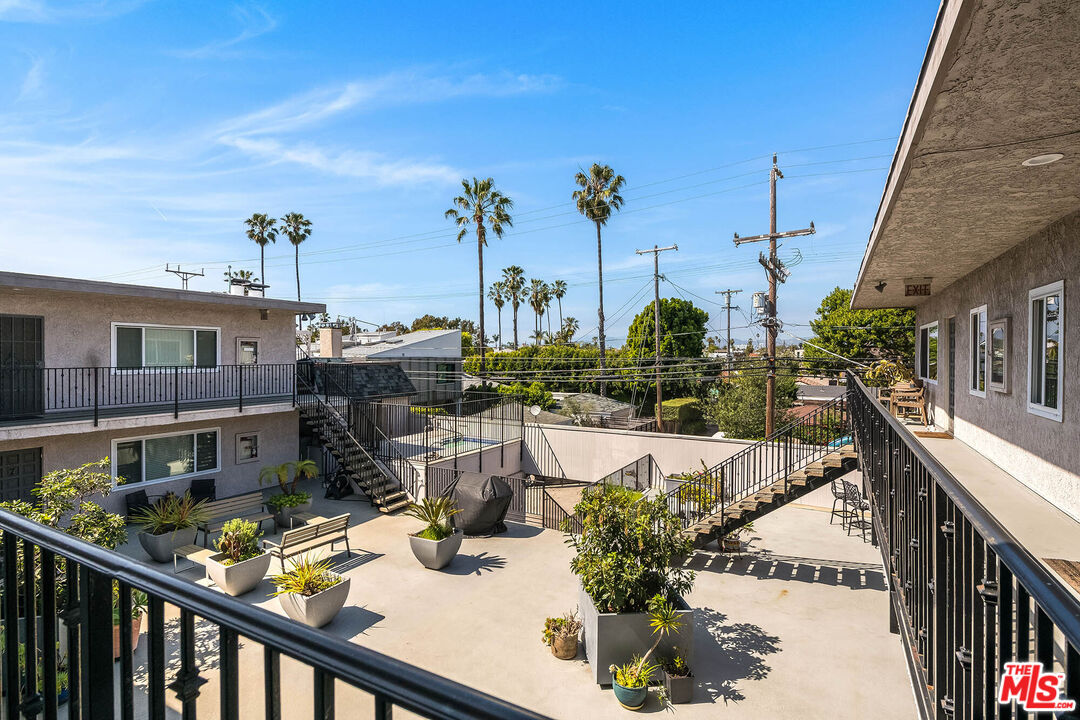 445 Washington Blvd Unit: 10