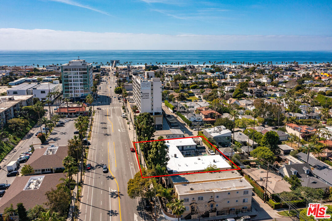 445 Washington Blvd Unit: 10