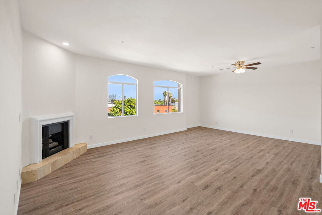 1255 Federal Ave Unit: 401