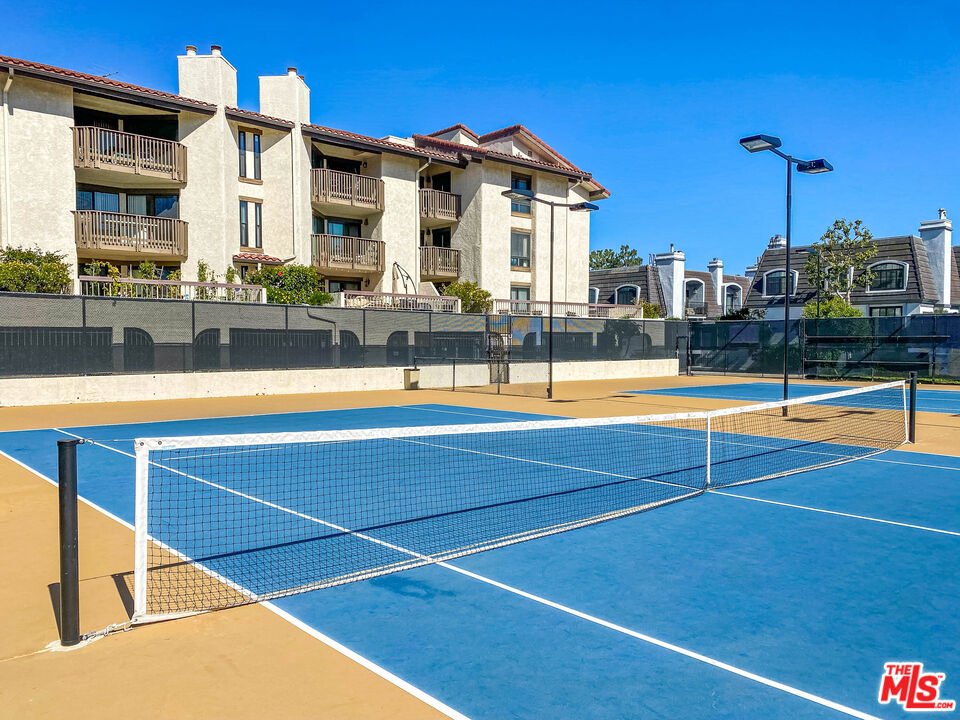 8515 FALMOUTH AVE Unit: 422