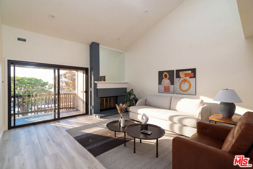 8515 FALMOUTH AVE Unit: 422