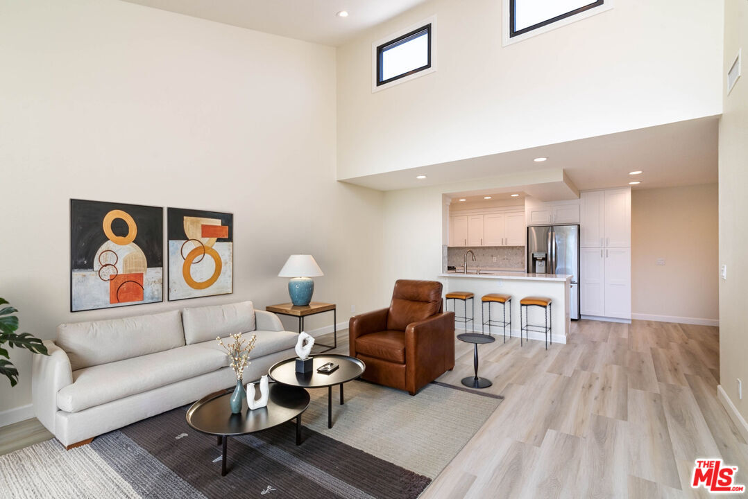 8515 FALMOUTH AVE Unit: 422