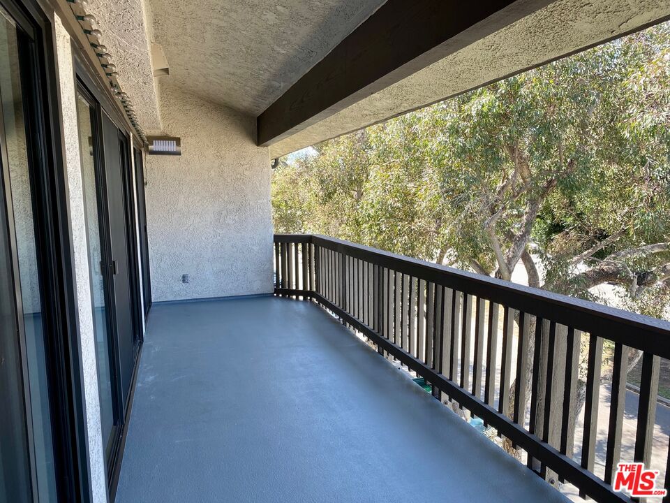 8515 FALMOUTH AVE Unit: 422