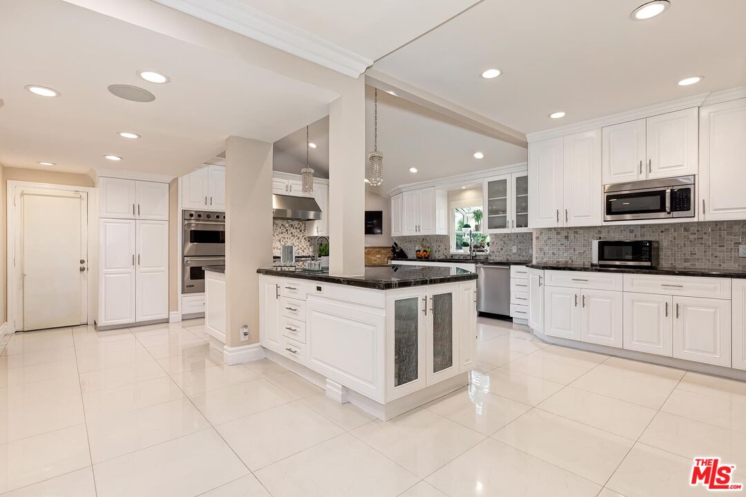 200 S Linden Dr