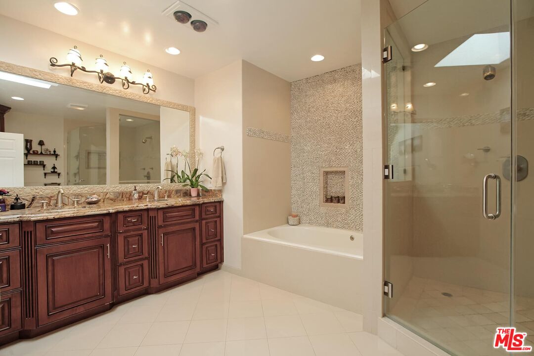 200 S Linden Dr