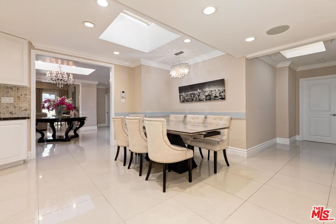200 S Linden Dr