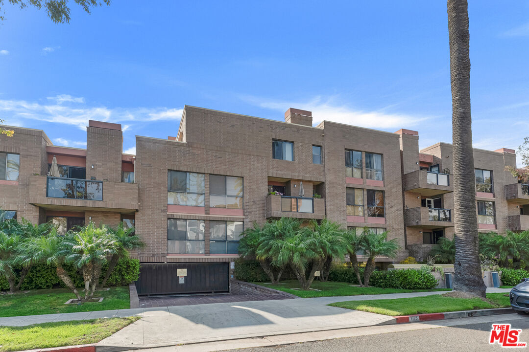 235 S Tower Dr Unit: 305