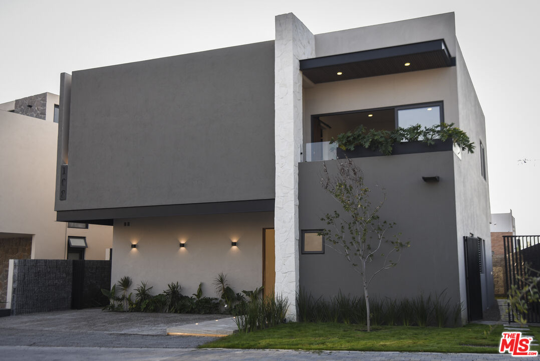 1 La Espiga Ave Unit: 108