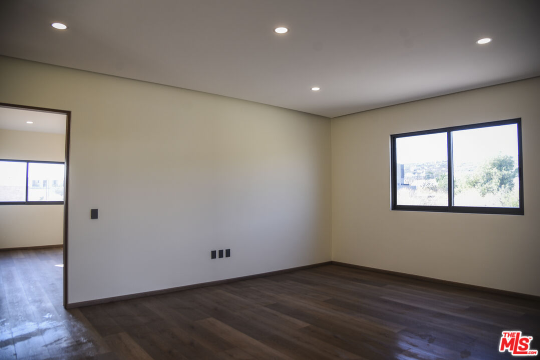 1 La Espiga Ave Unit: 108