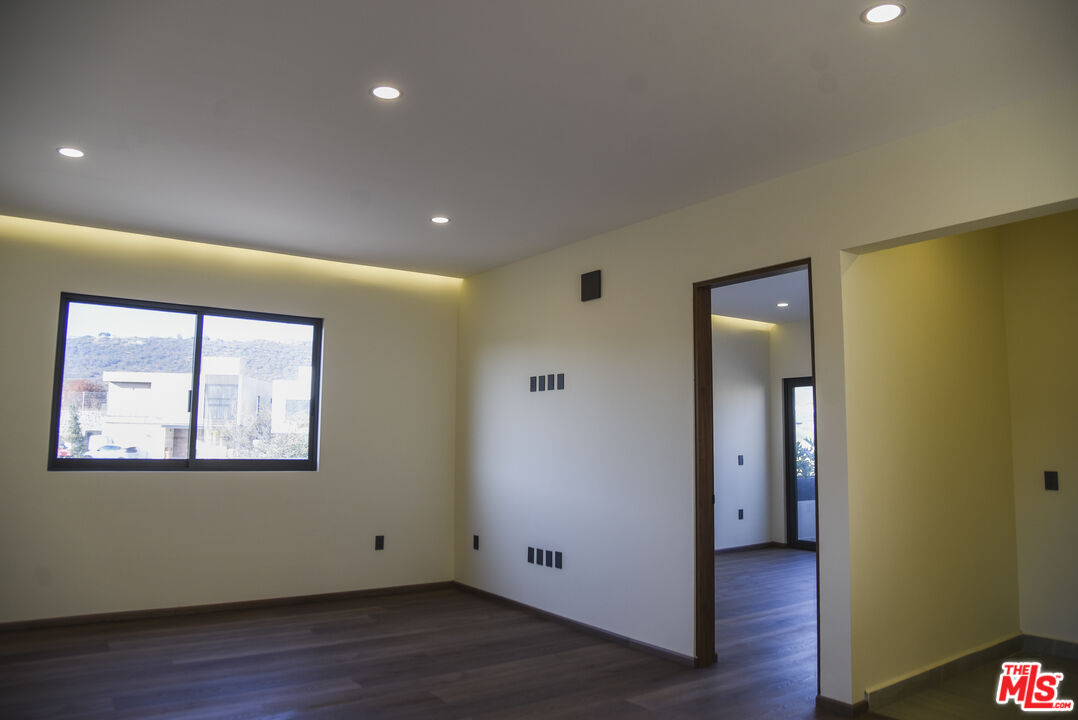 1 La Espiga Ave Unit: 108