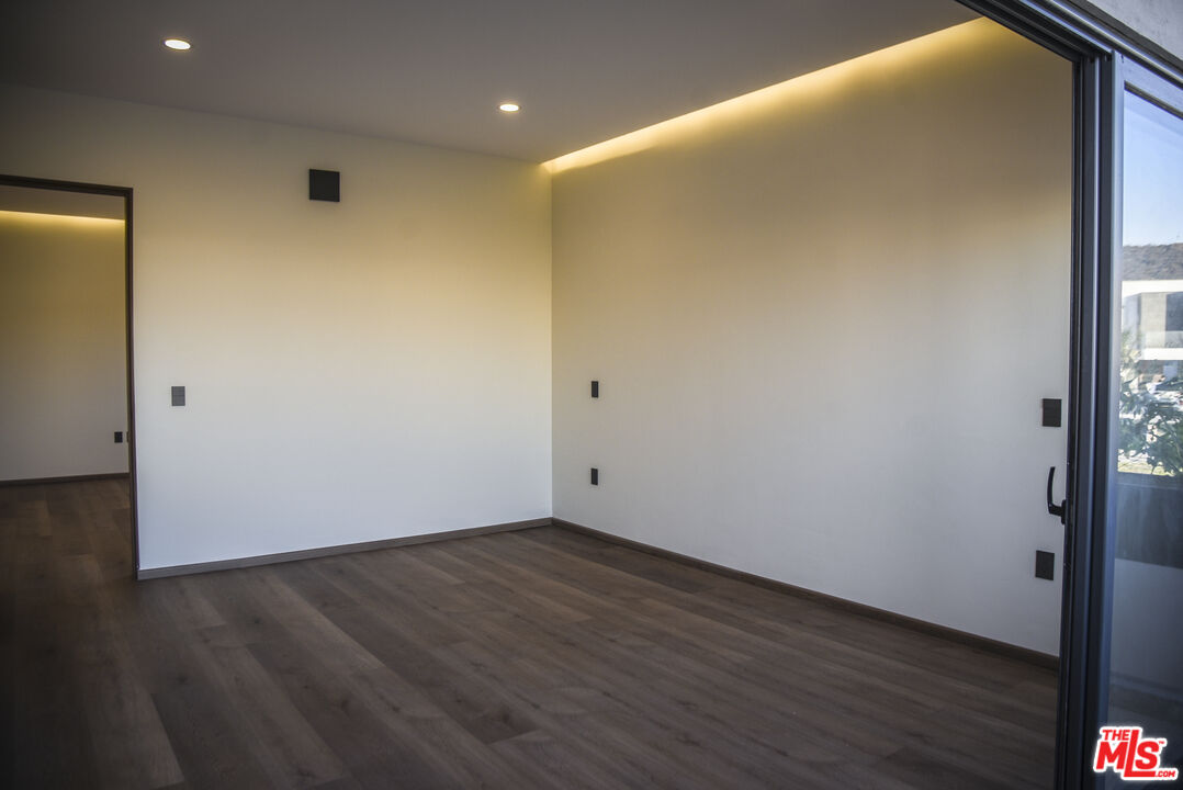 1 La Espiga Ave Unit: 108