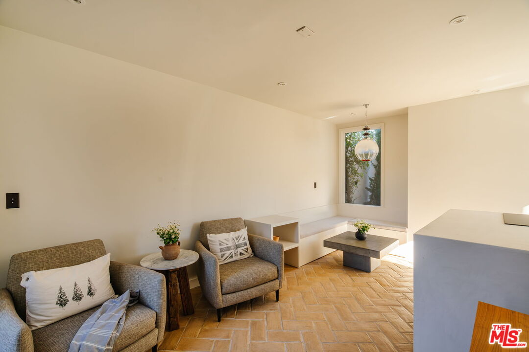 2640 Clyde Ave Unit: ADU