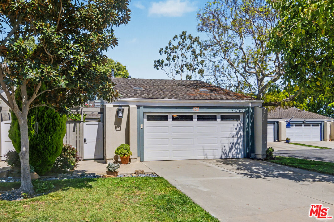 19525 Starfish Ln