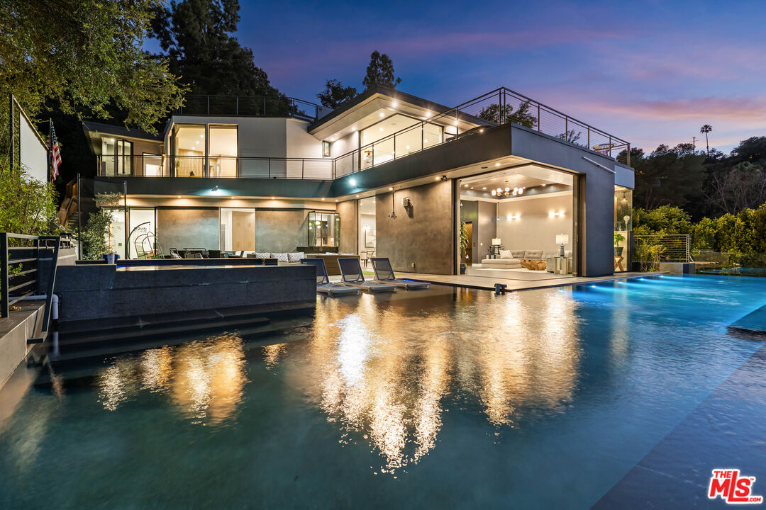 3712 Broadlawn Dr