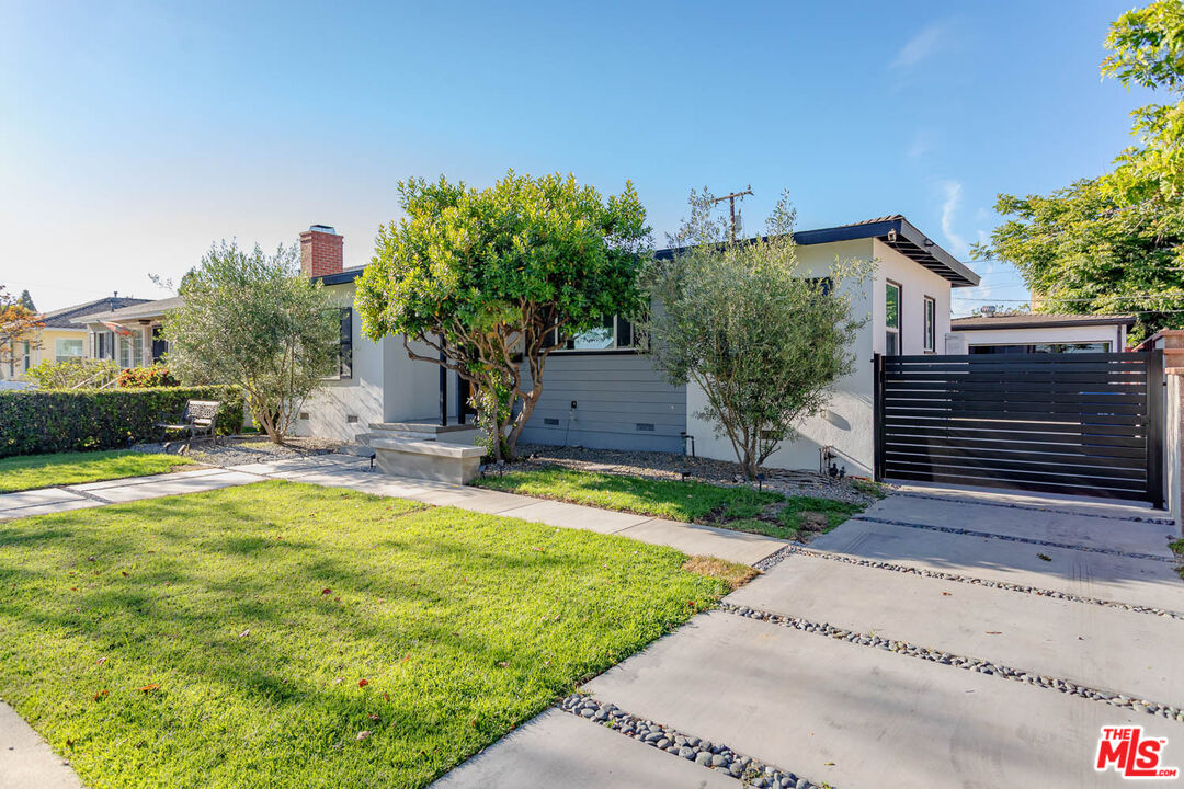 5541 E Mezzanine Way