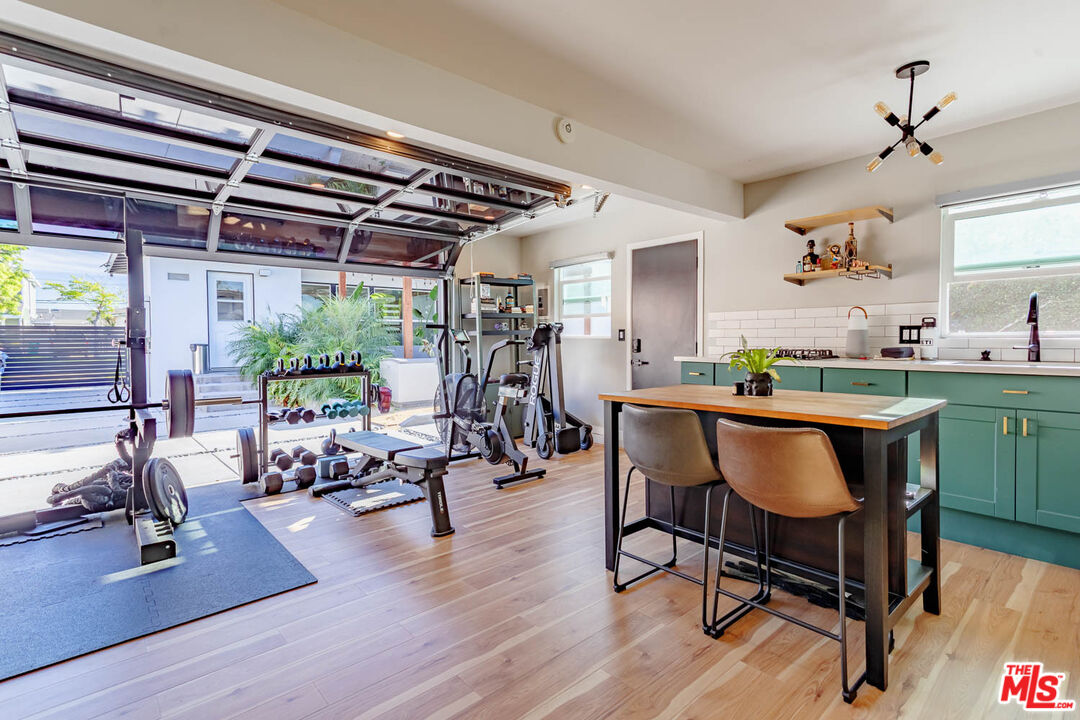 5541 E Mezzanine Way