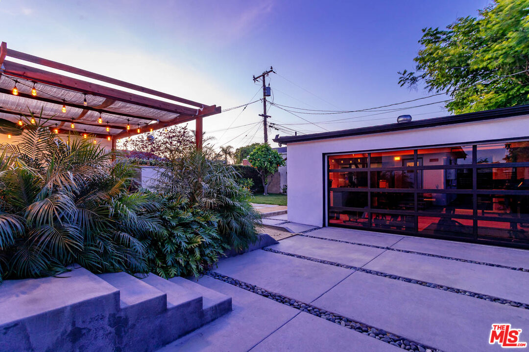 5541 E Mezzanine Way
