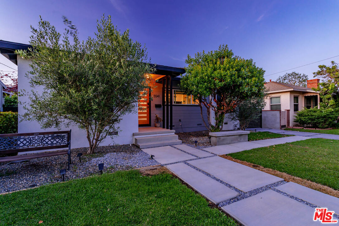 5541 E Mezzanine Way