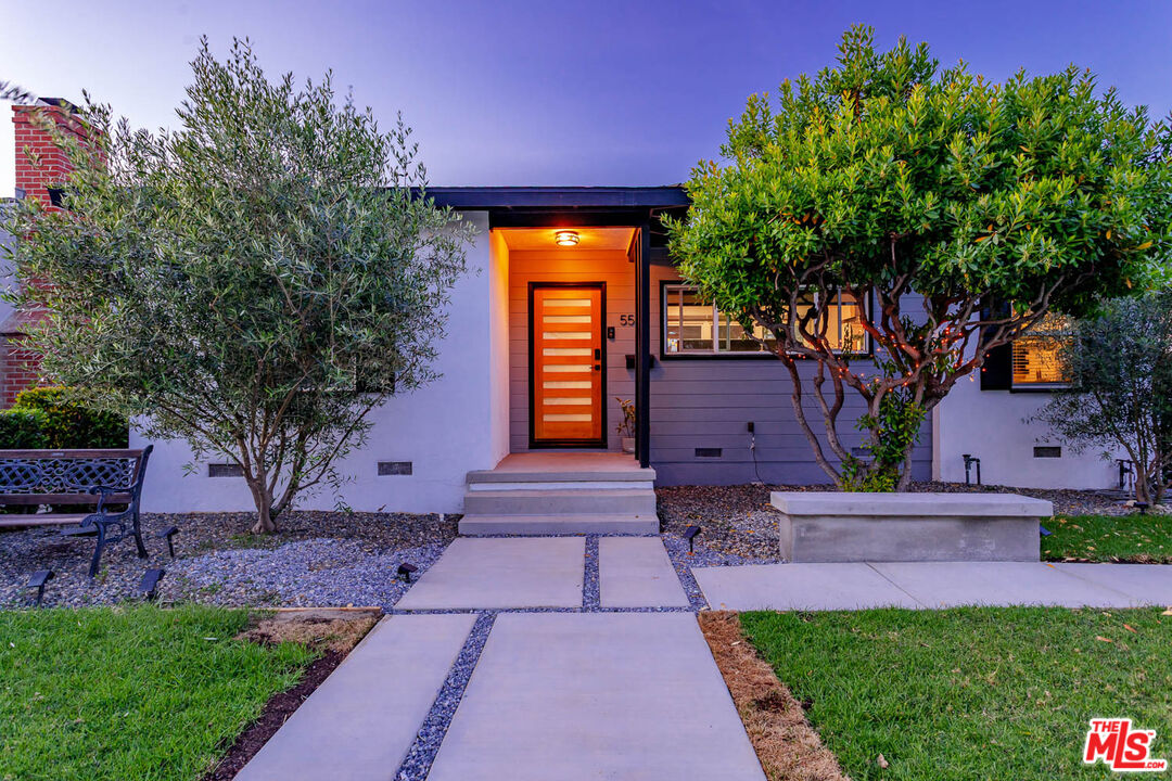 5541 E Mezzanine Way