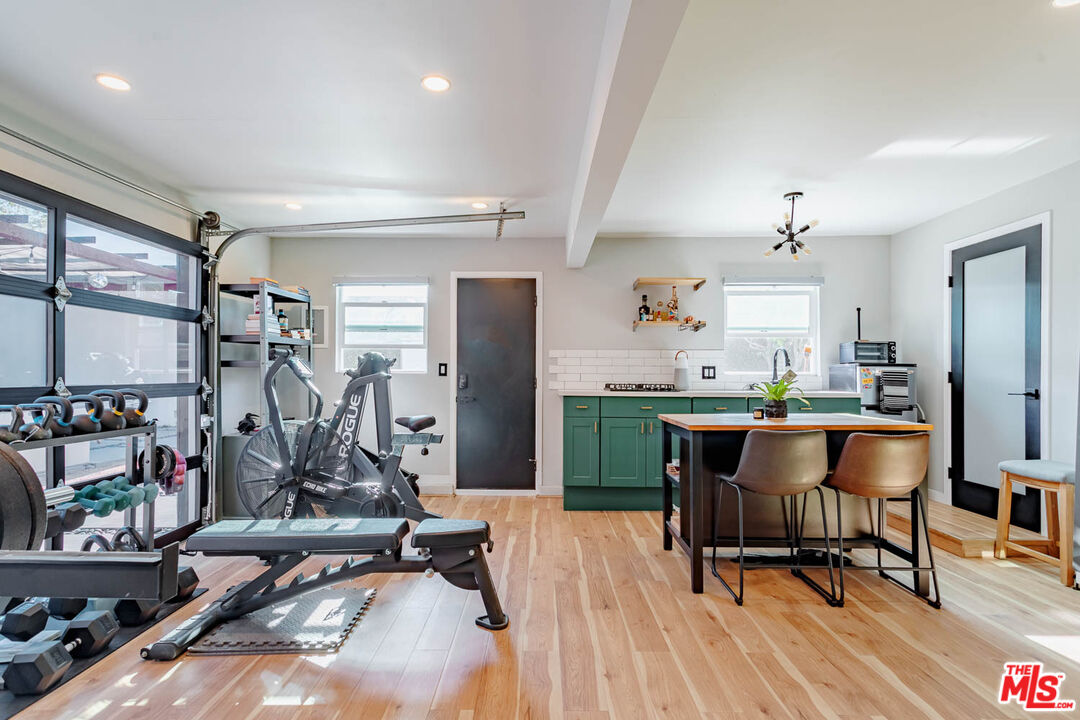 5541 E Mezzanine Way