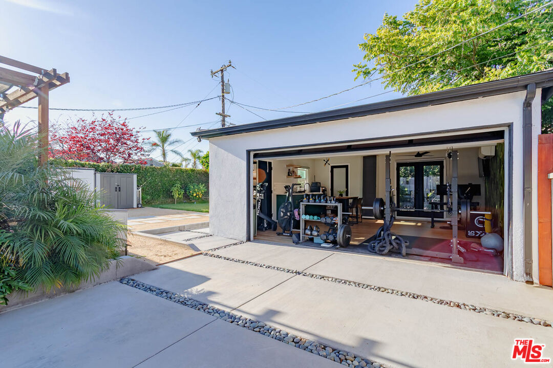 5541 E Mezzanine Way