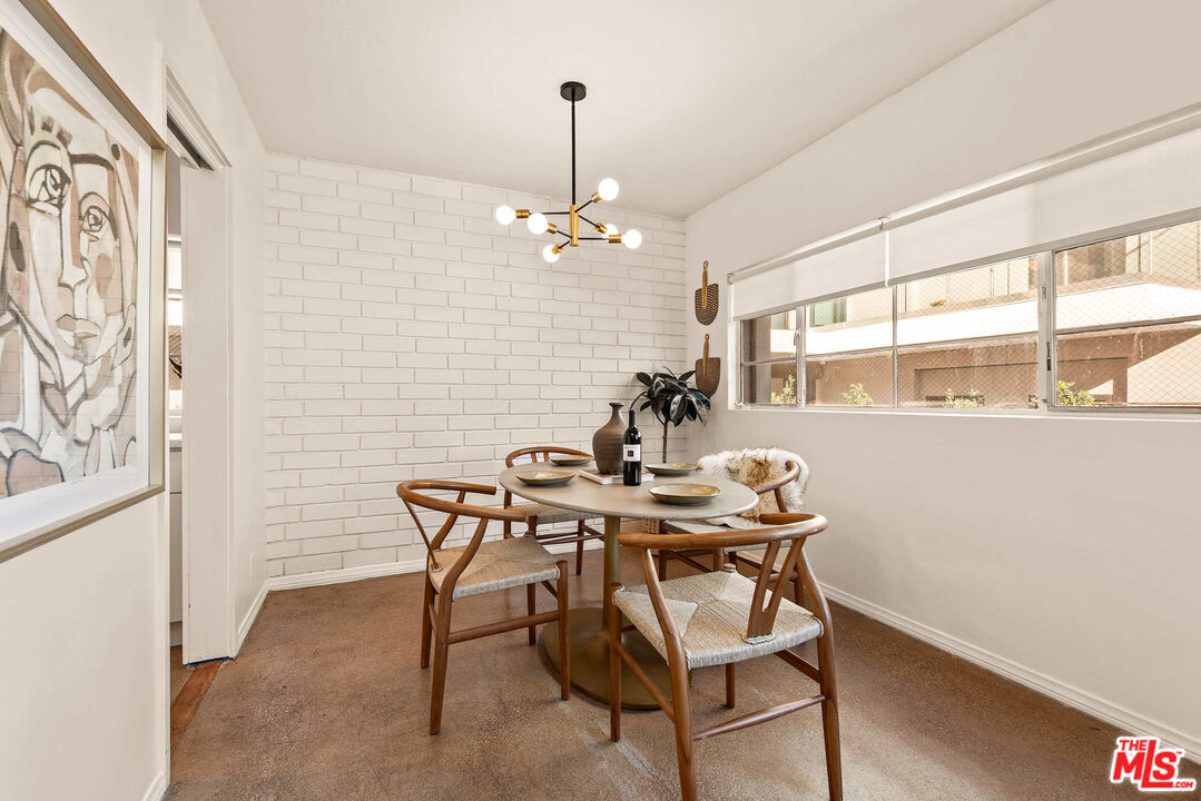 8401 Fountain Ave Unit: 13