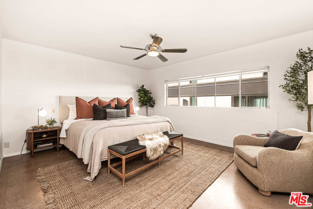 8401 Fountain Ave Unit: 13