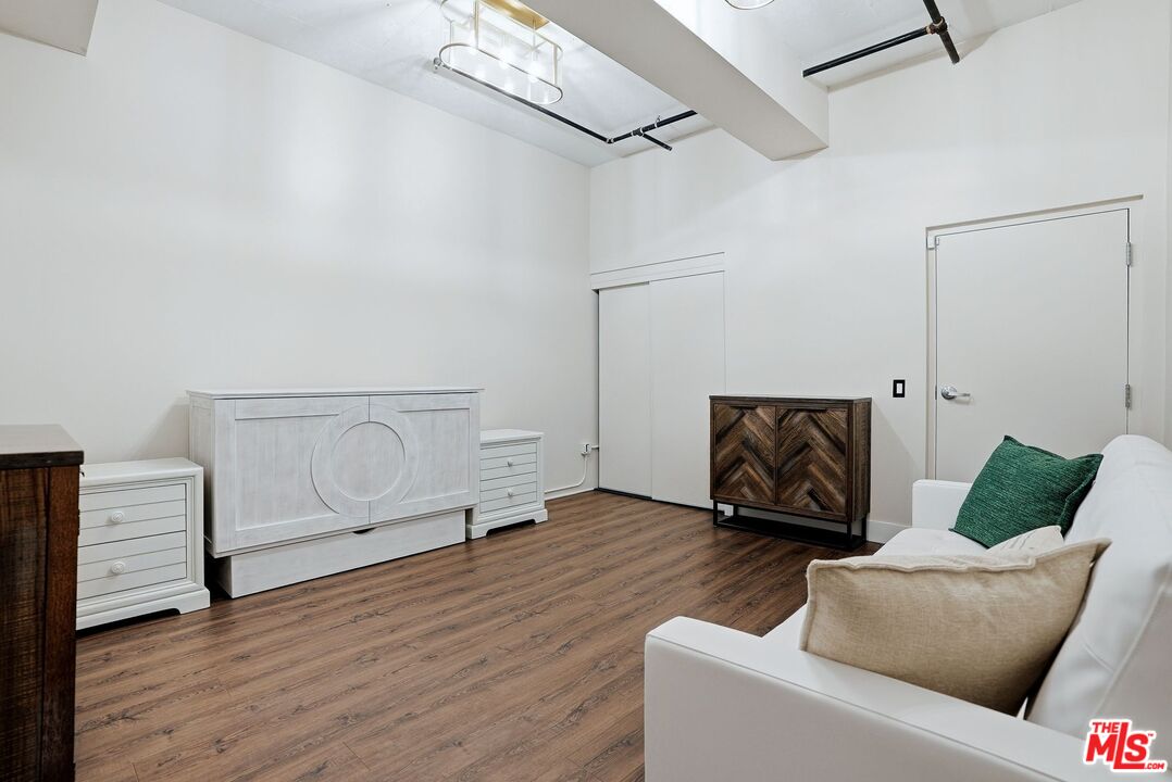 125 Pacific St Unit: 5