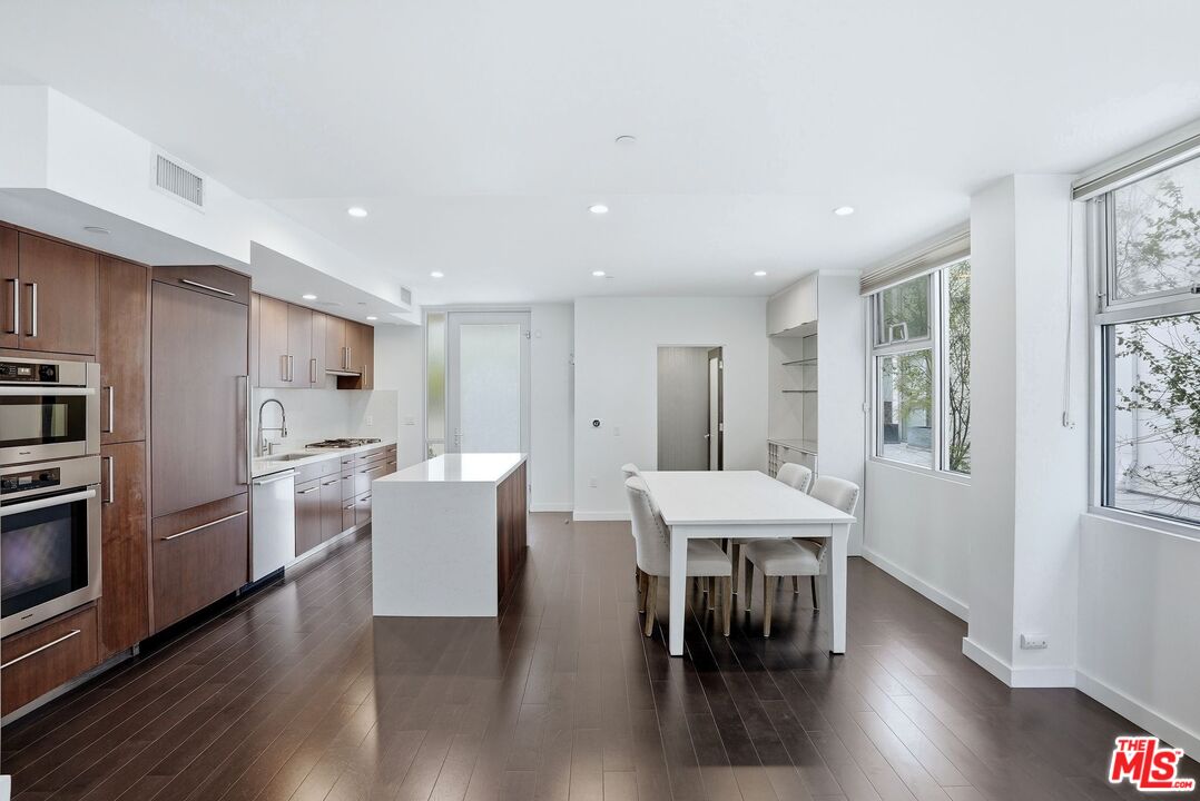 125 Pacific St Unit: 5