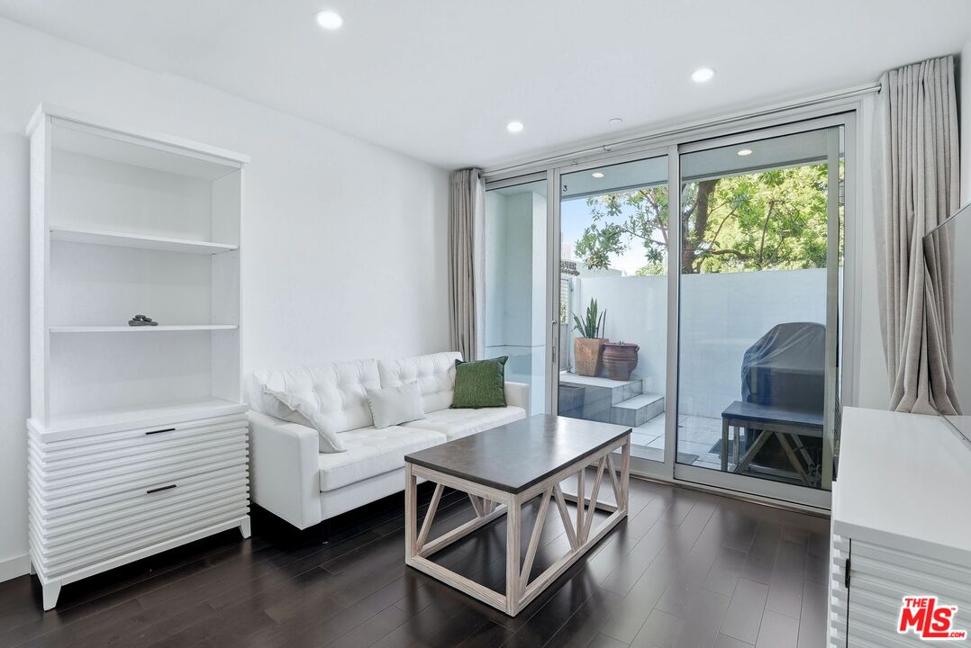 125 Pacific St Unit: 5