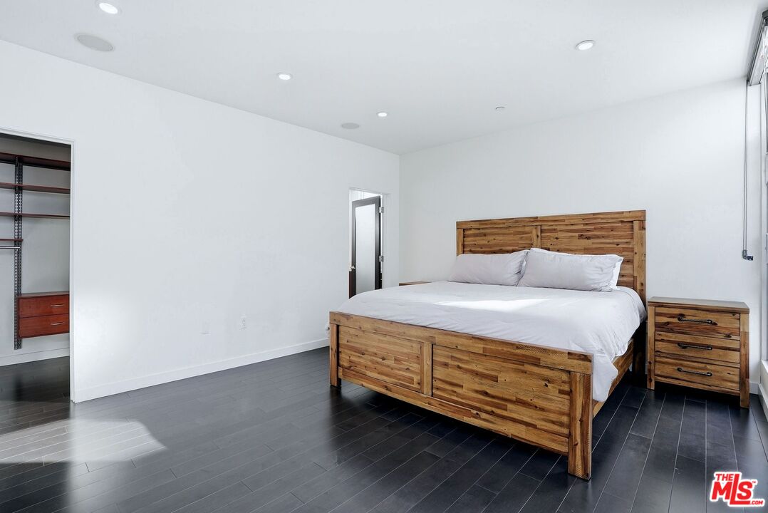 125 Pacific St Unit: 5