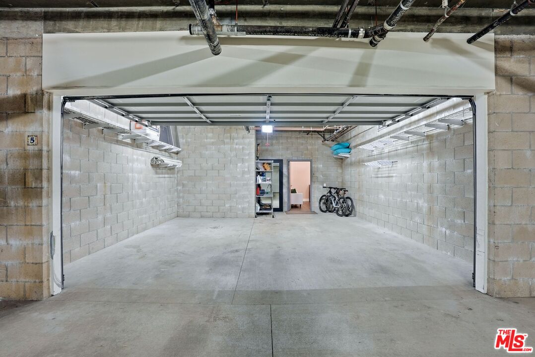 125 Pacific St Unit: 5