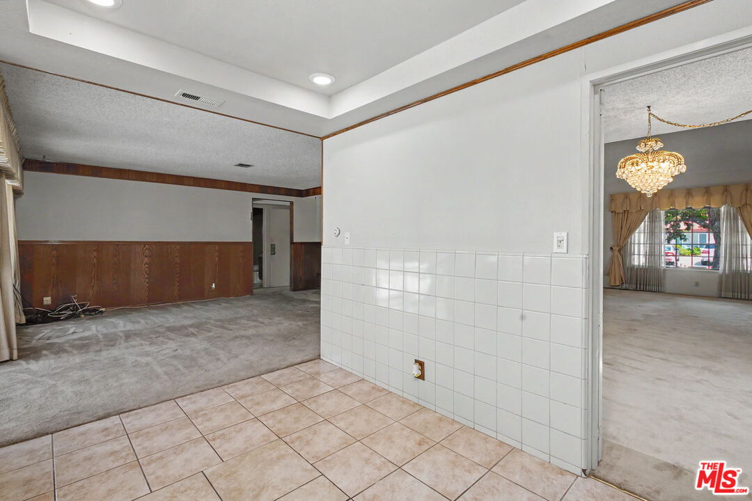 627 Mount St