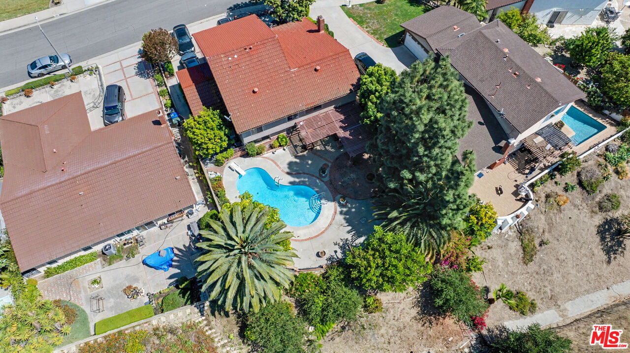 627 Mount St