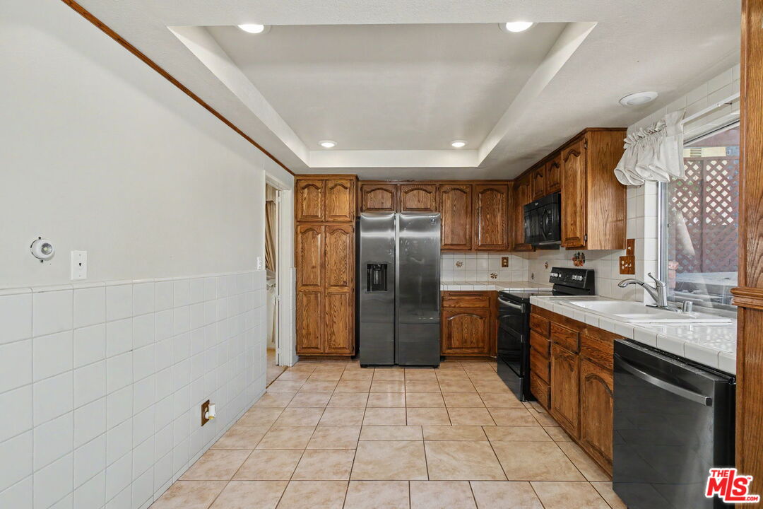 627 Mount St