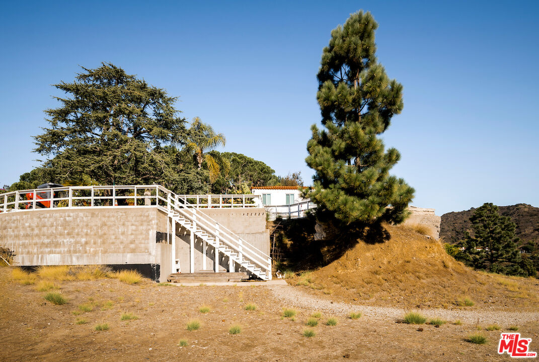 1436 Bella Dr