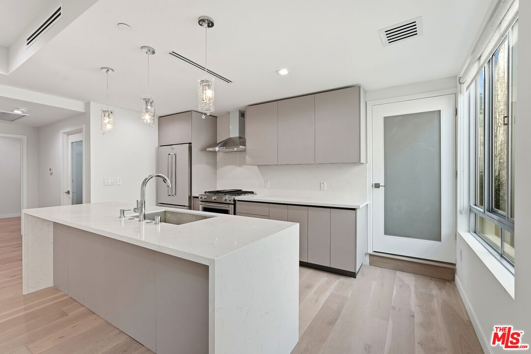 1006 Hancock Ave Unit: B
