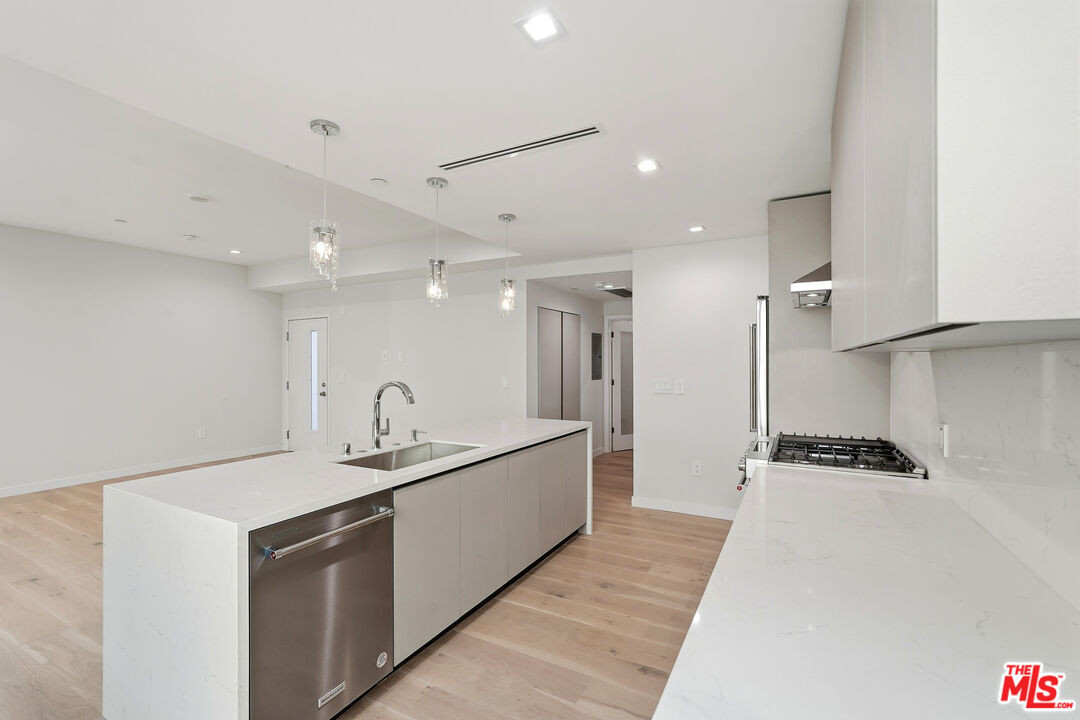 1006 Hancock Ave Unit: B