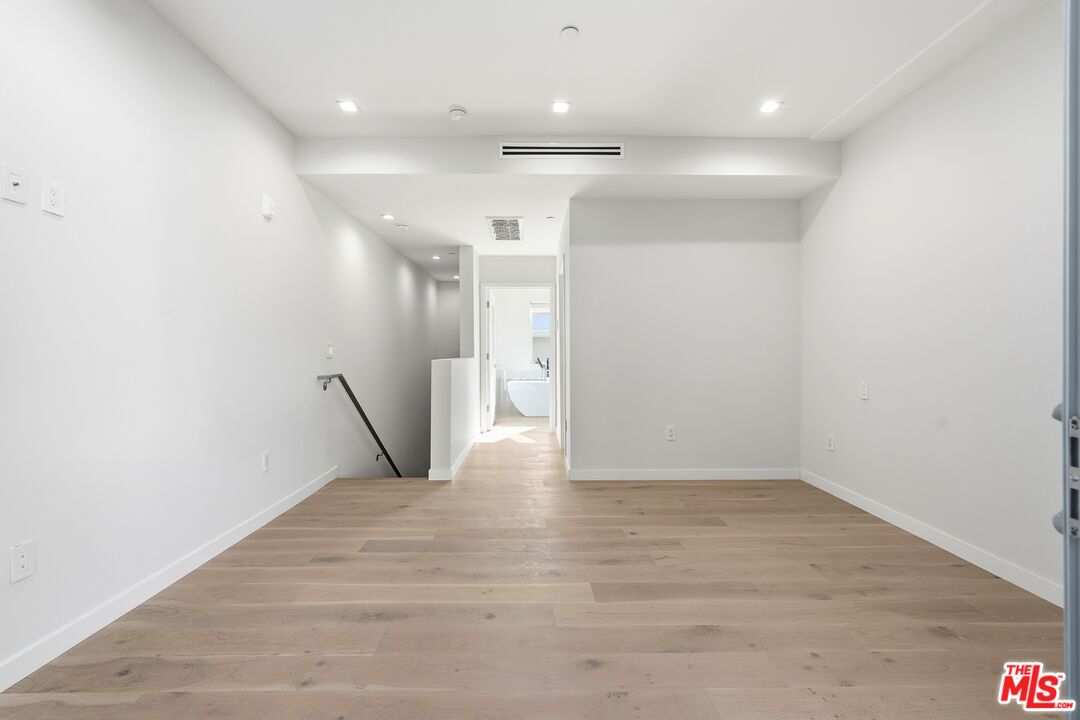 1006 Hancock Ave Unit: B