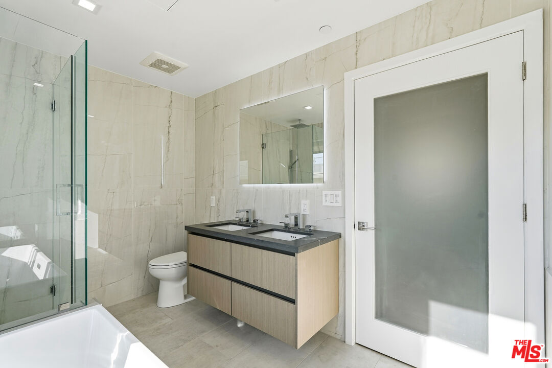 1006 Hancock Ave Unit: B
