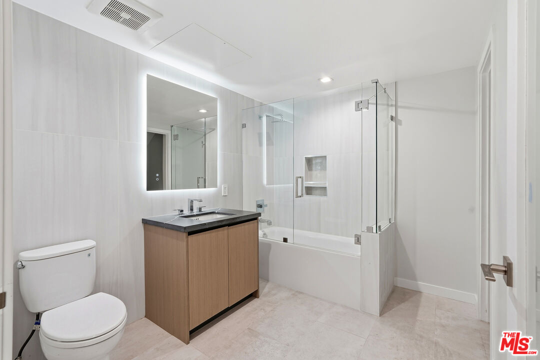 1006 Hancock Ave Unit: B
