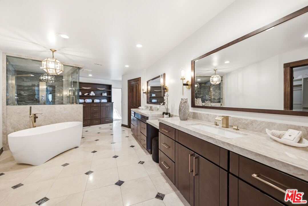 3704 Capstan Cir