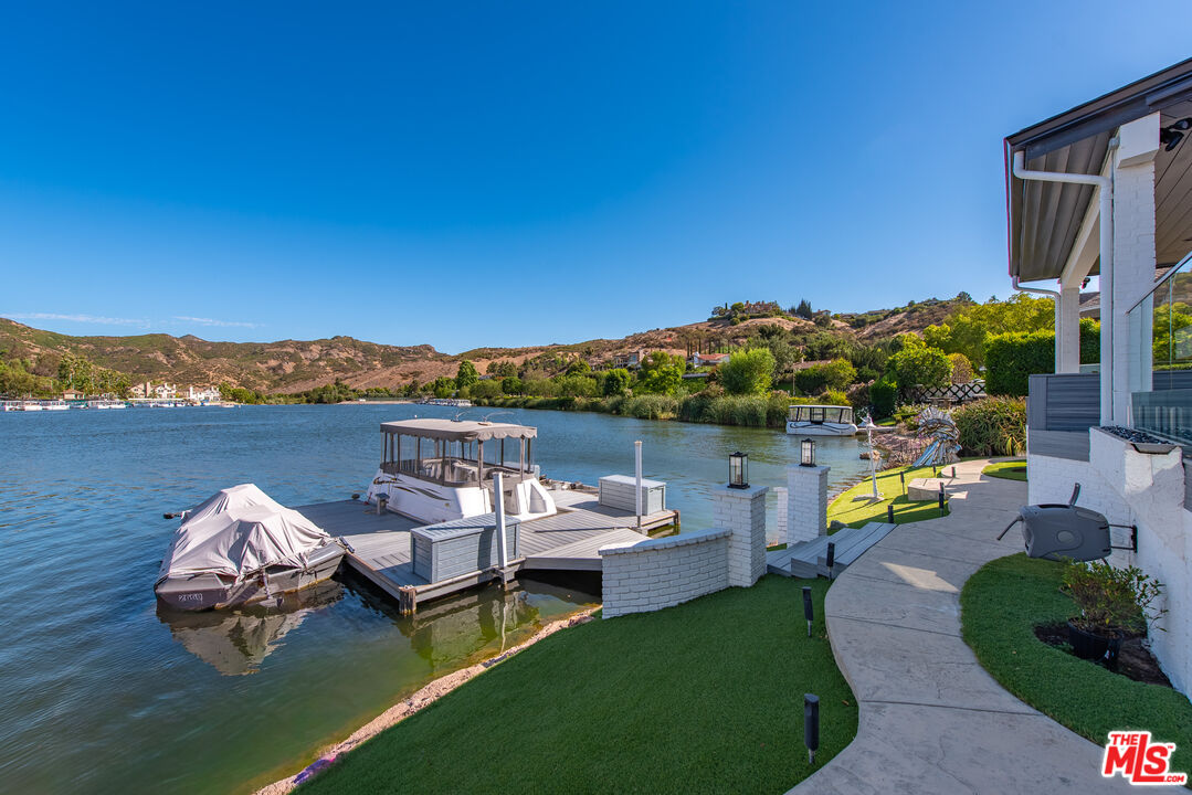 3704 Capstan Cir