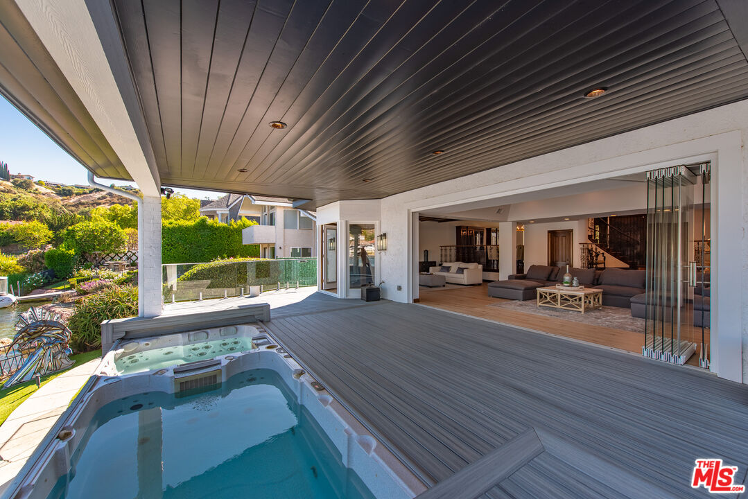3704 Capstan Cir