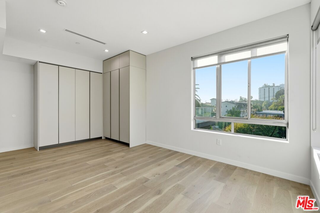 1006 Hancock Ave Unit: PH