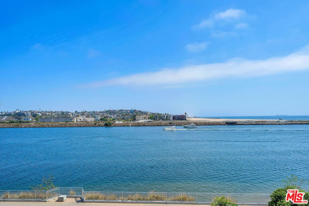 15 Via Marina