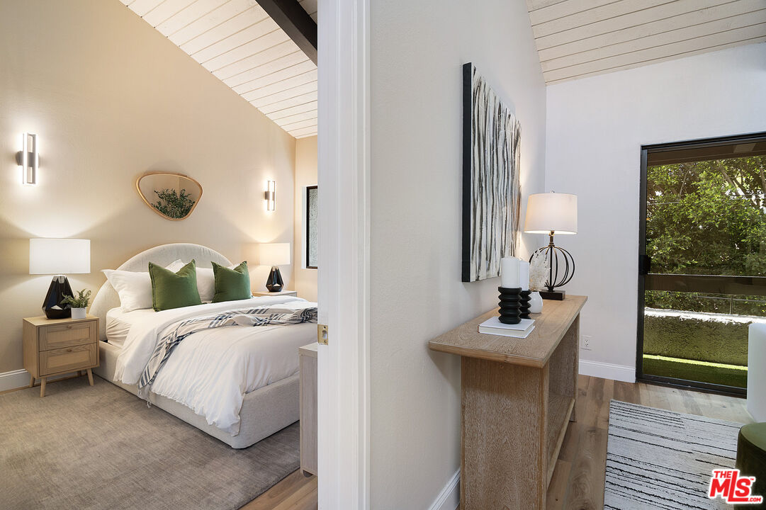 1925 S Beverly Glen Blvd Unit: 30